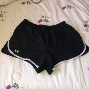 UNDER ARMOUR SHORTS